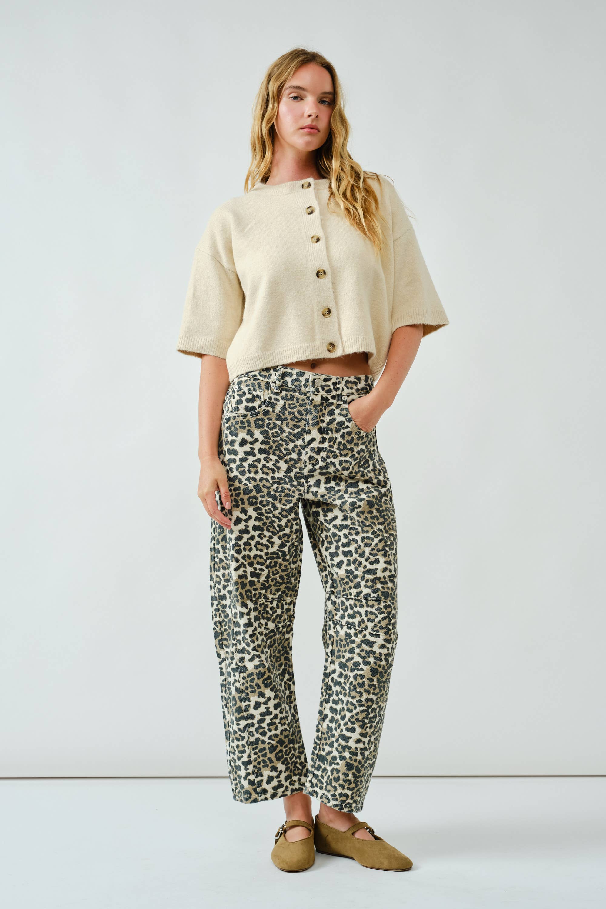 SLOUCHY RELAX FIT CROP BARREL JEANS