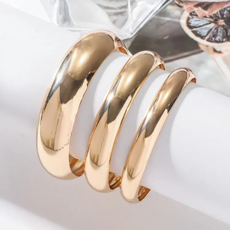 Bangle bracelet
