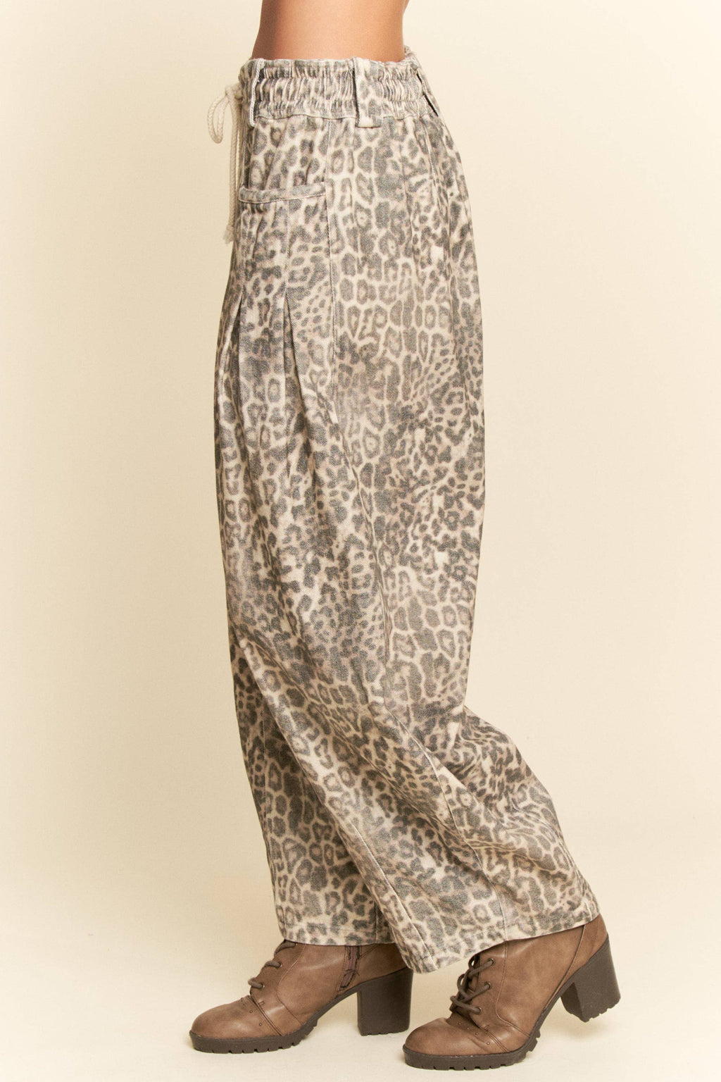 WASHED LEOPARD DENIM ELASTIC JEAN PANTS