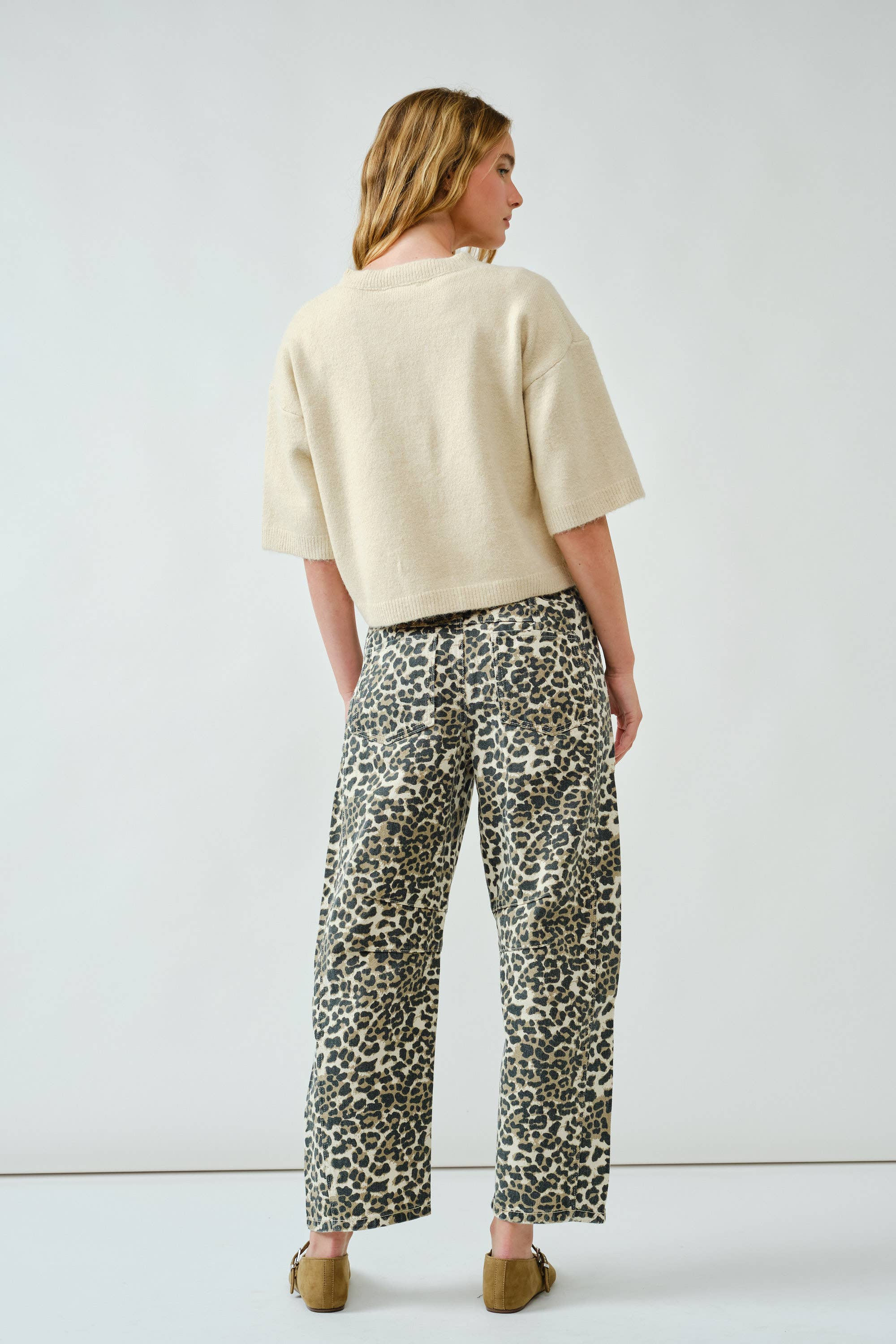 SLOUCHY RELAX FIT CROP BARREL JEANS
