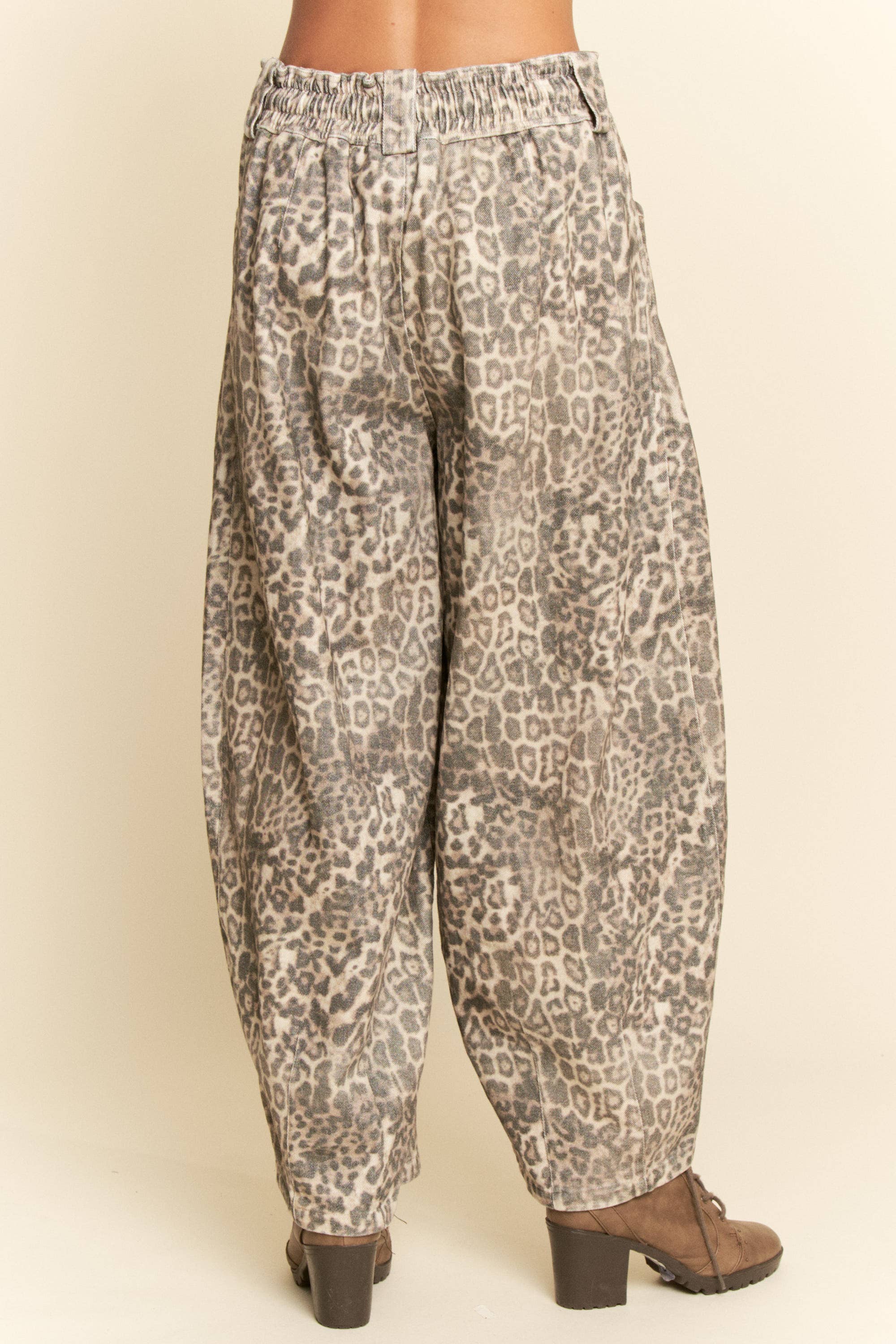 WASHED LEOPARD DENIM ELASTIC JEAN PANTS