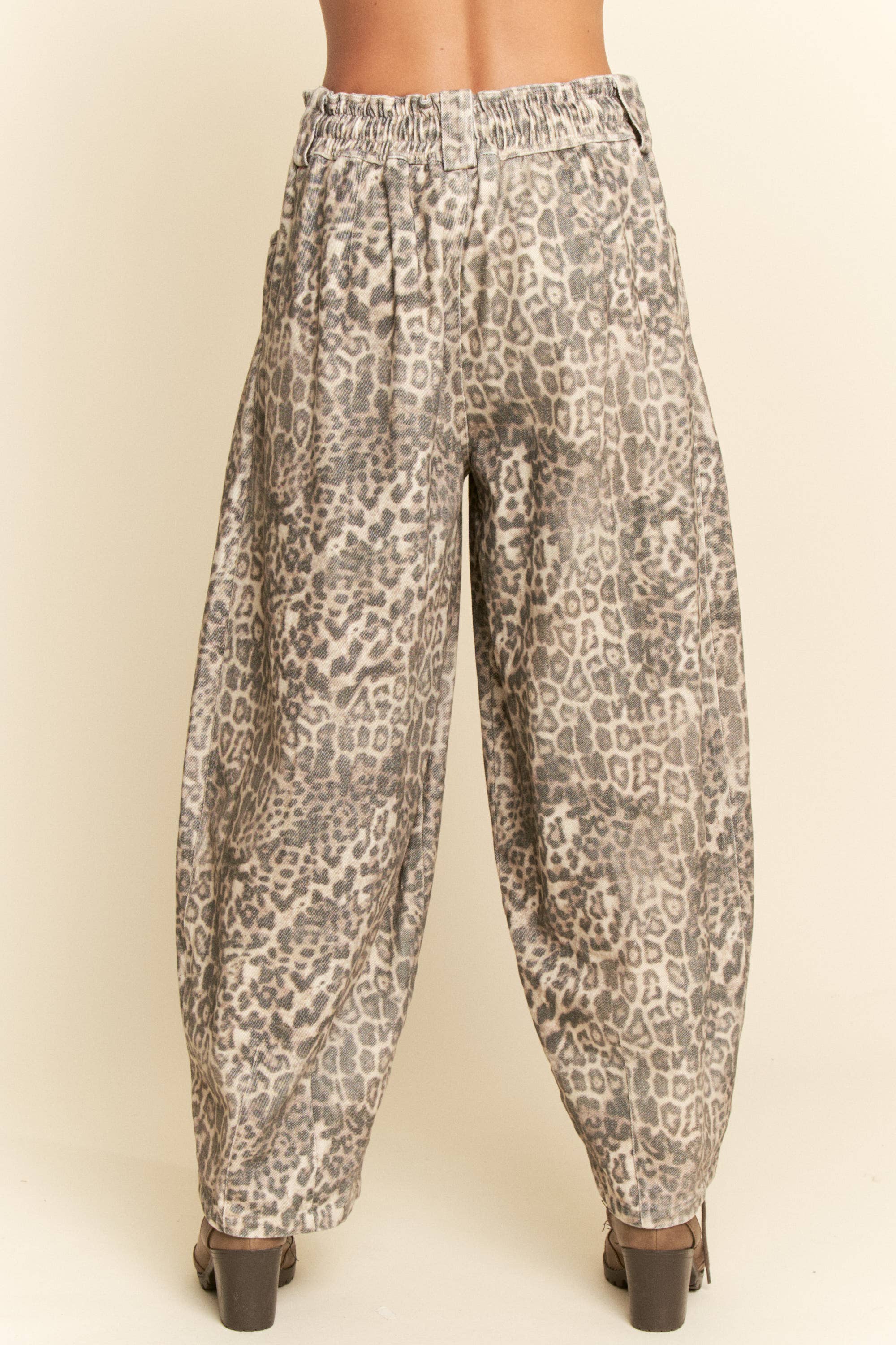 WASHED LEOPARD DENIM ELASTIC JEAN PANTS