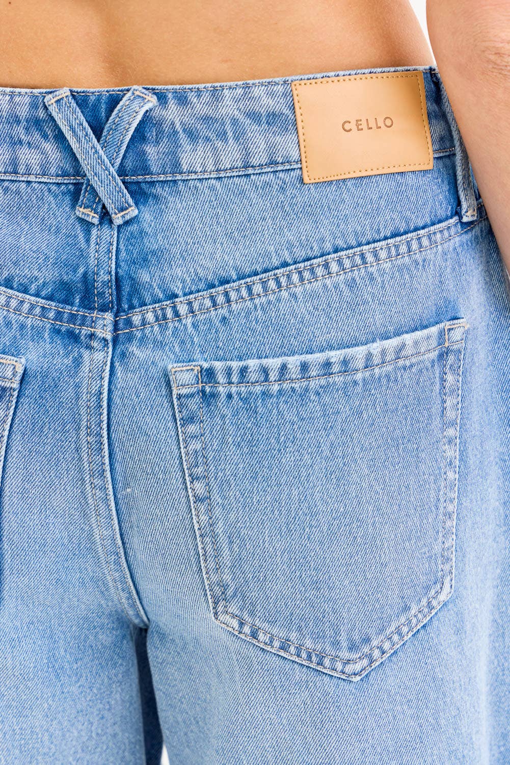 Mid Waisted Baggy Shorts with Cuff