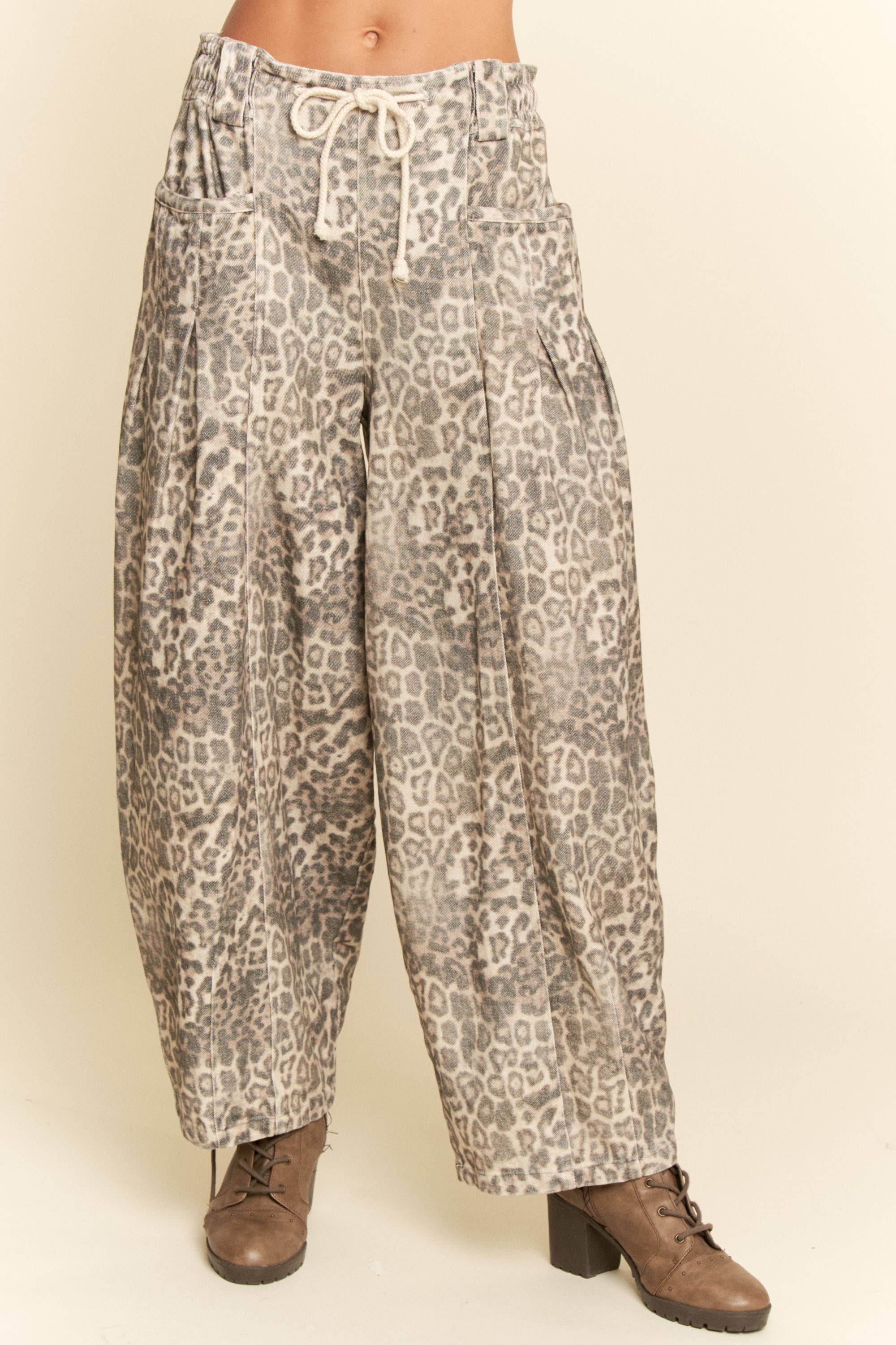 WASHED LEOPARD DENIM ELASTIC JEAN PANTS